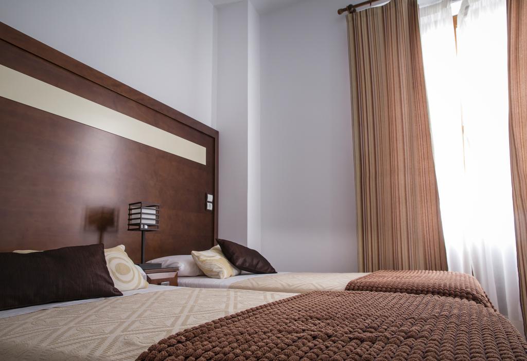Apartamentos Casa De La Lonja Granada Kamer foto